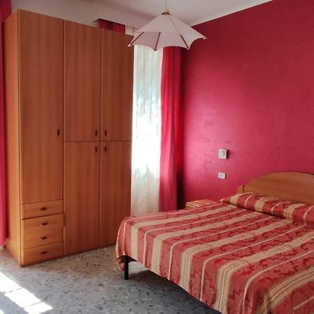 Chiaia Apartments Ponza Luaran gambar