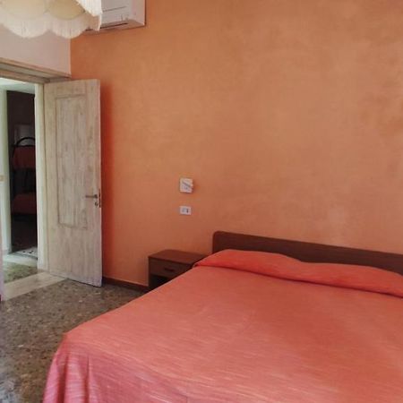 Chiaia Apartments Ponza Luaran gambar