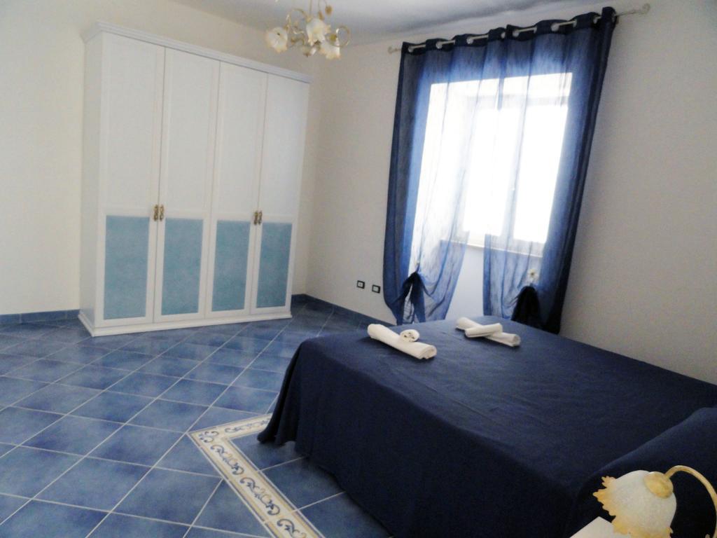 Chiaia Apartments Ponza Bilik gambar