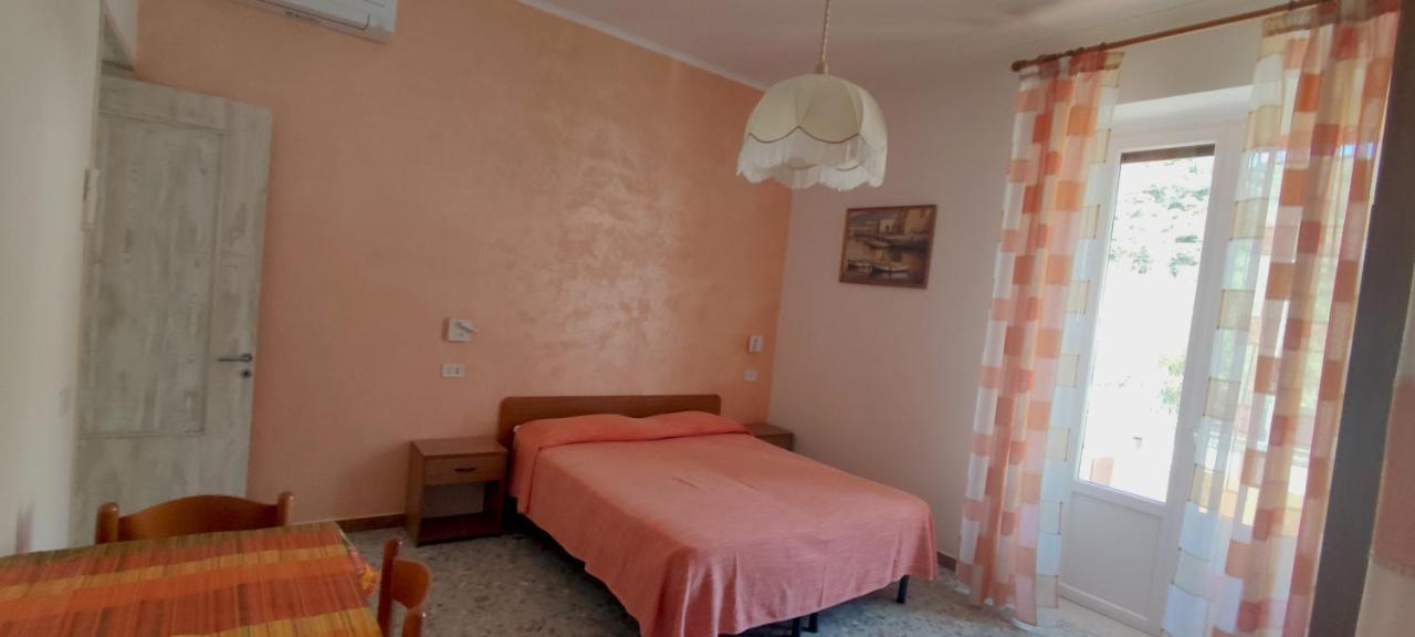 Chiaia Apartments Ponza Luaran gambar