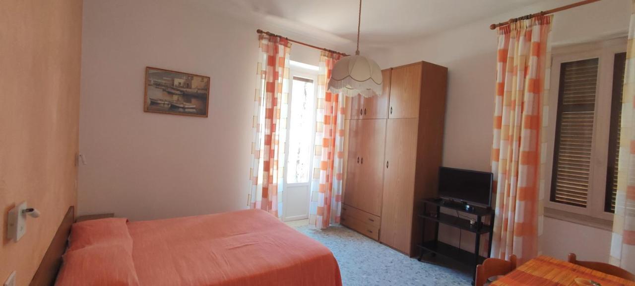 Chiaia Apartments Ponza Luaran gambar