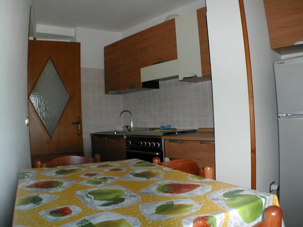 Chiaia Apartments Ponza Bilik gambar