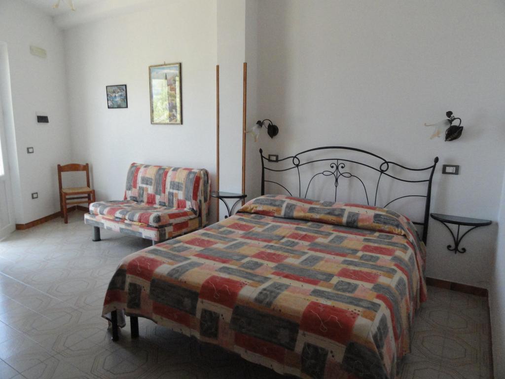 Chiaia Apartments Ponza Bilik gambar