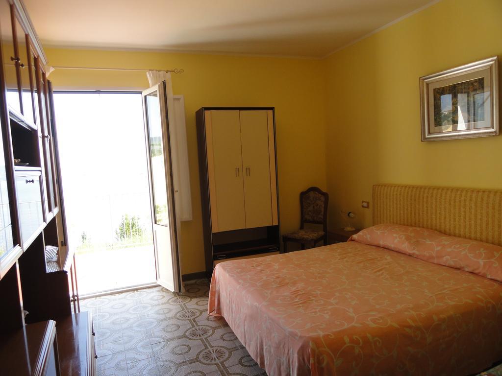 Chiaia Apartments Ponza Bilik gambar