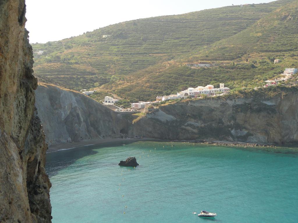 Chiaia Apartments Ponza Bilik gambar